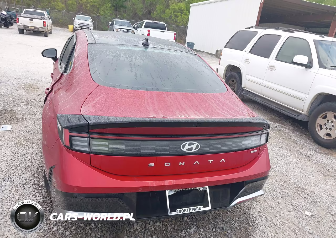 2026 Hyundai Sonata Hybrid Limited VIN:KMHL54JJ8TA139980 - 16
