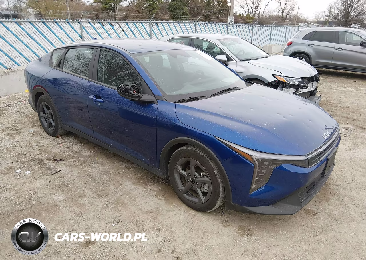 2025 Kia K4 Lxs – zdjęcie 1 z 17
