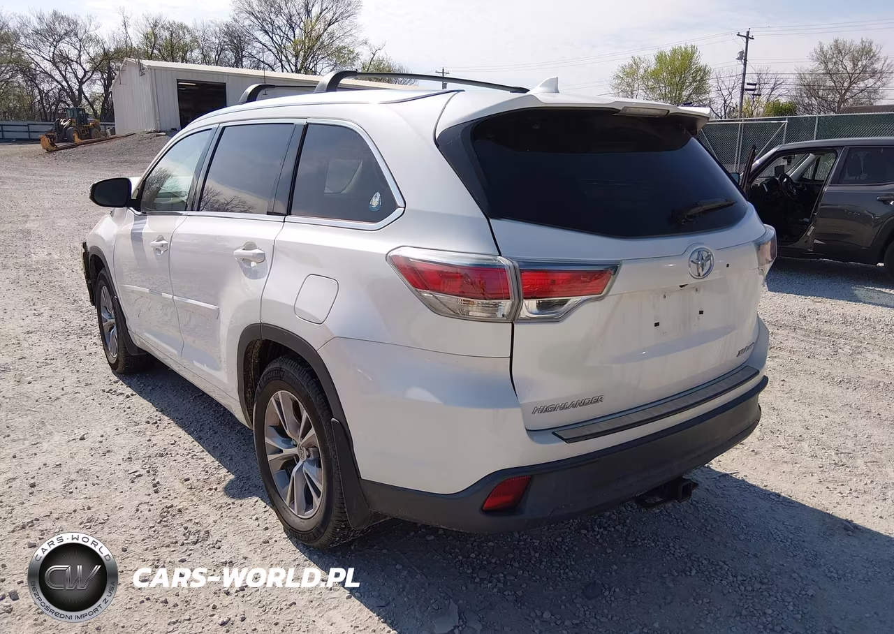 2015 Toyota Highlander Xle V6 VIN:5TDJKRFH7FS187629 - 3