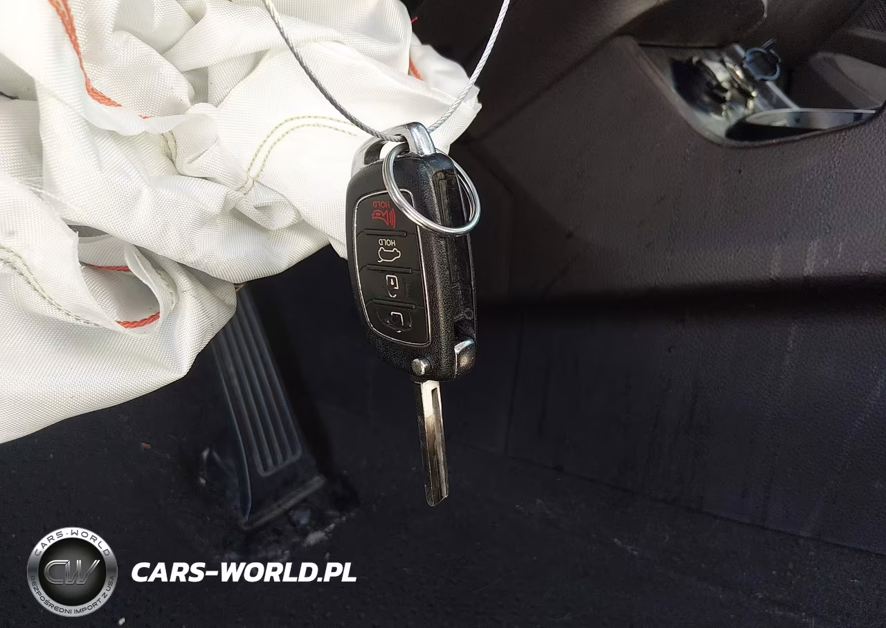 2015 Hyundai Santa Fe Sport 2.4L VIN:5XYZUDLB4FG277723 - 11
