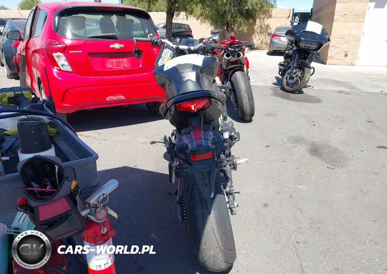2023 Yamaha Mt09 C VIN:JYARN71Y7PA000809 - 6