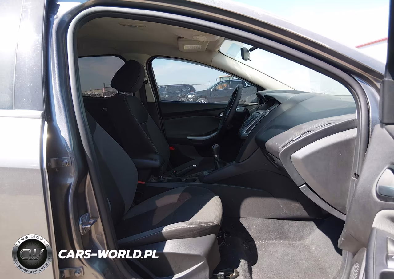 2014 Ford Focus Se VIN:1FADP3F24EL209034 - 5