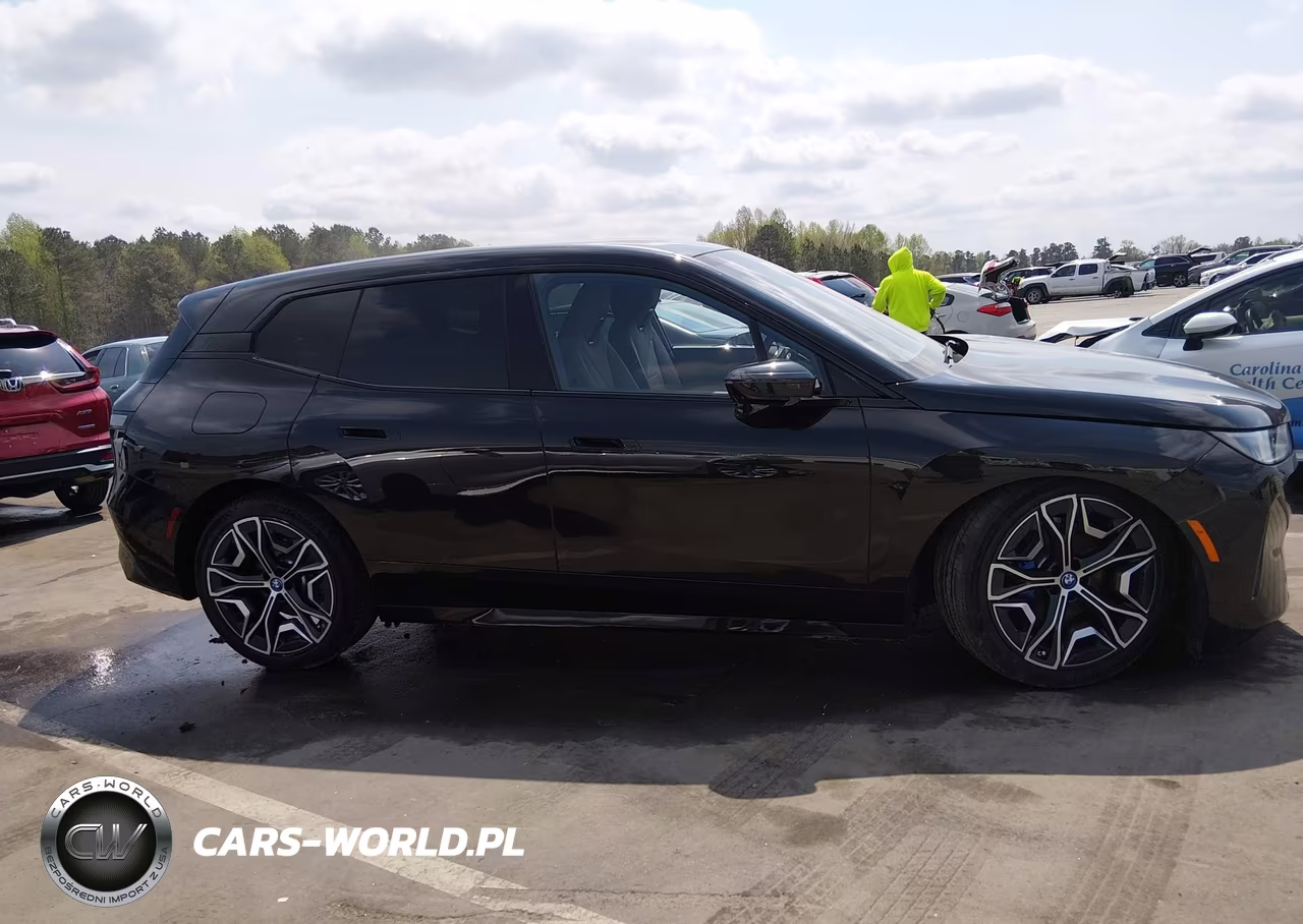 2022 BMW Ix xDrive50 VIN:WB523CF0XNCK46466 - 13