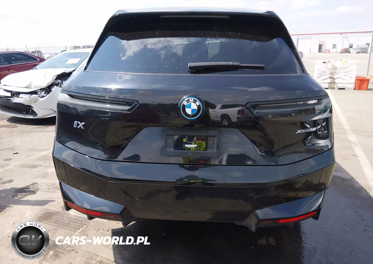2022 BMW Ix xDrive50 VIN:WB523CF0XNCK46466 - 16