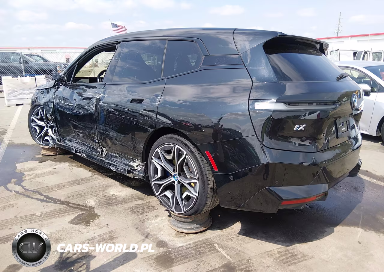 2022 BMW Ix xDrive50 VIN:WB523CF0XNCK46466 - 3