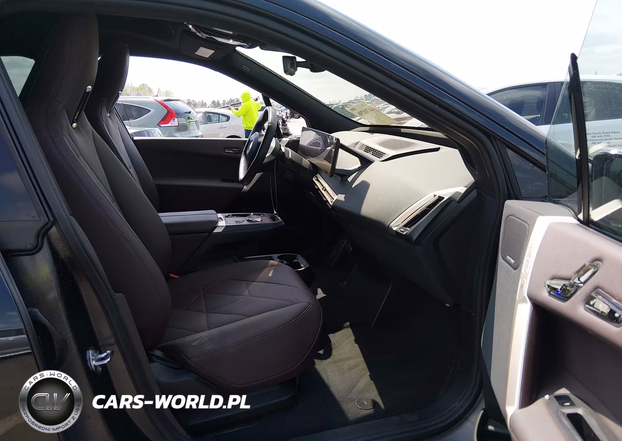 2022 BMW Ix xDrive50 VIN:WB523CF0XNCK46466 - 5