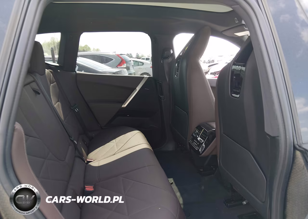 2022 BMW Ix xDrive50 VIN:WB523CF0XNCK46466 - 8
