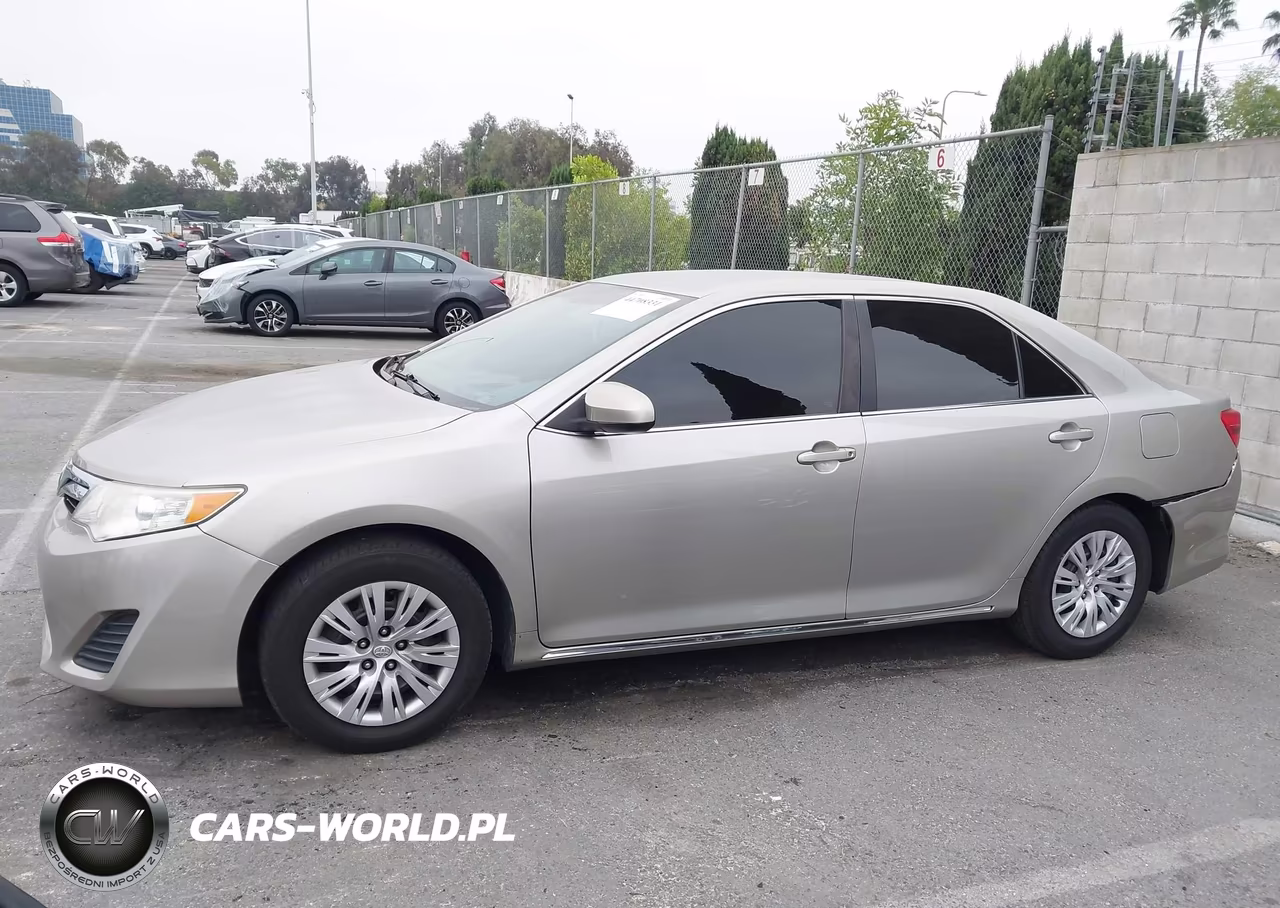 2014 Toyota Camry Le VIN:4T4BF1FK1ER387519 - 14