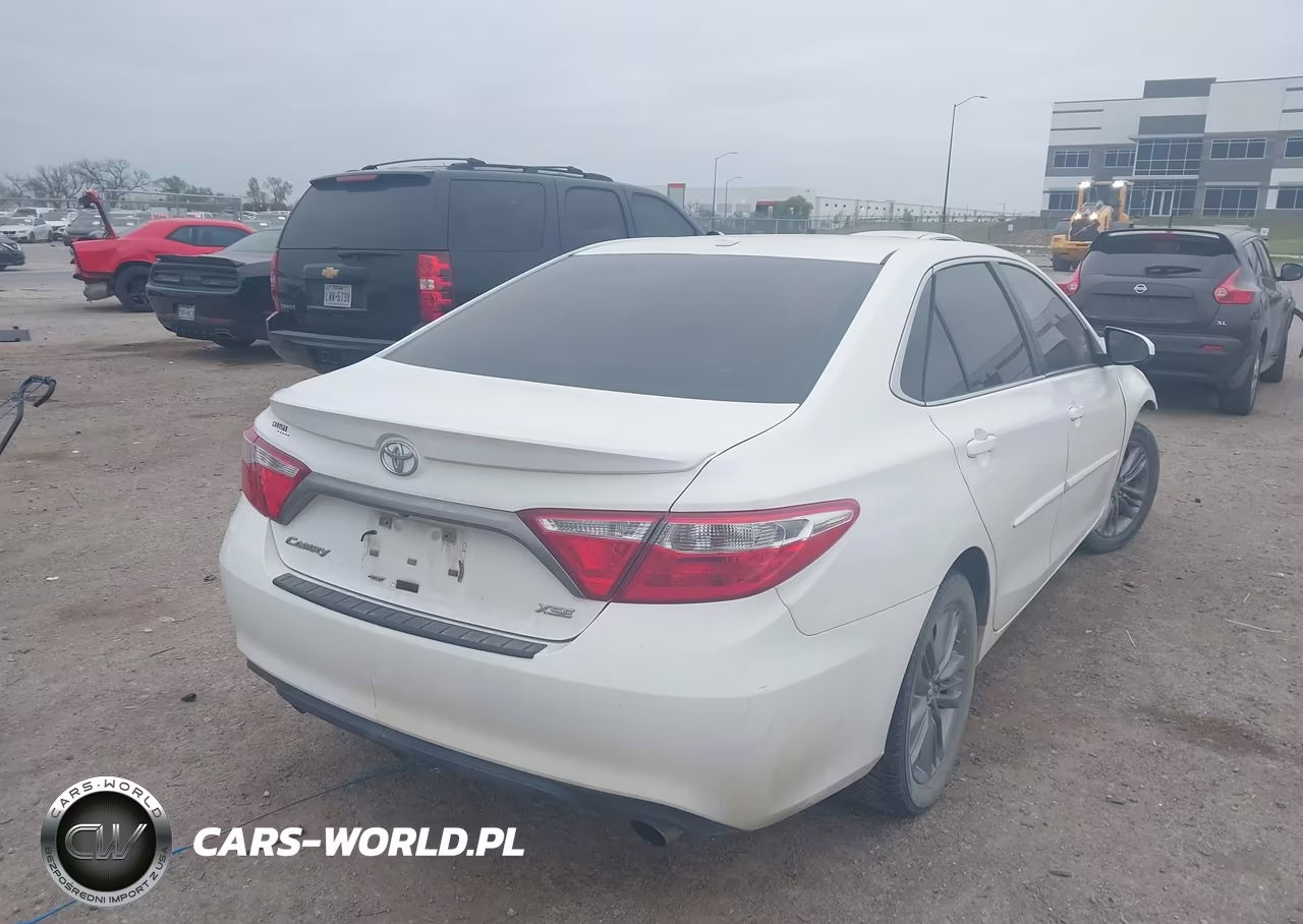 2017 Toyota Camry Xse VIN:4T1BF1FK3HU361762 - 4