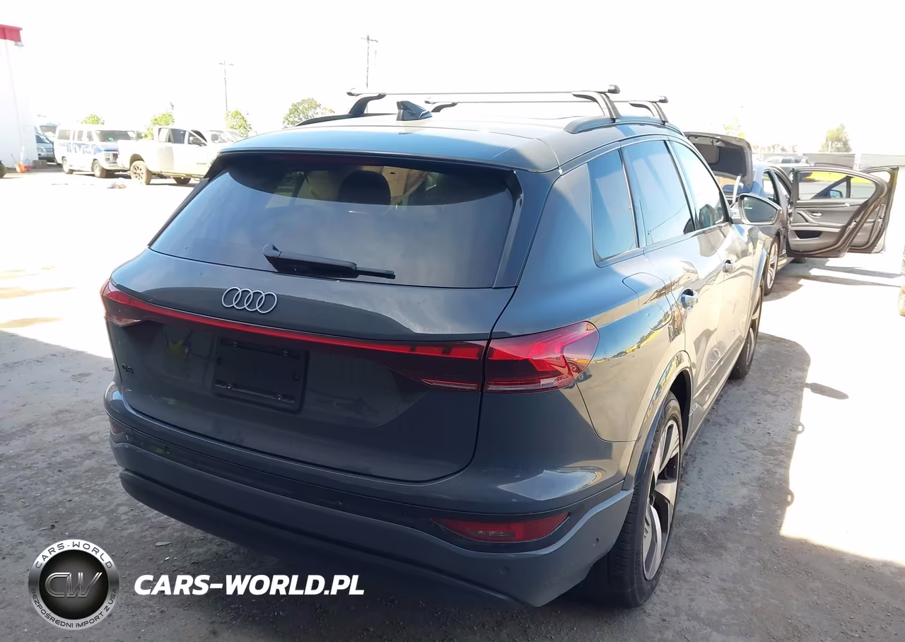 2025 Audi Q6 E-Tron Premium Plus Quattro VIN:WA124BGF9SA015073 - 4