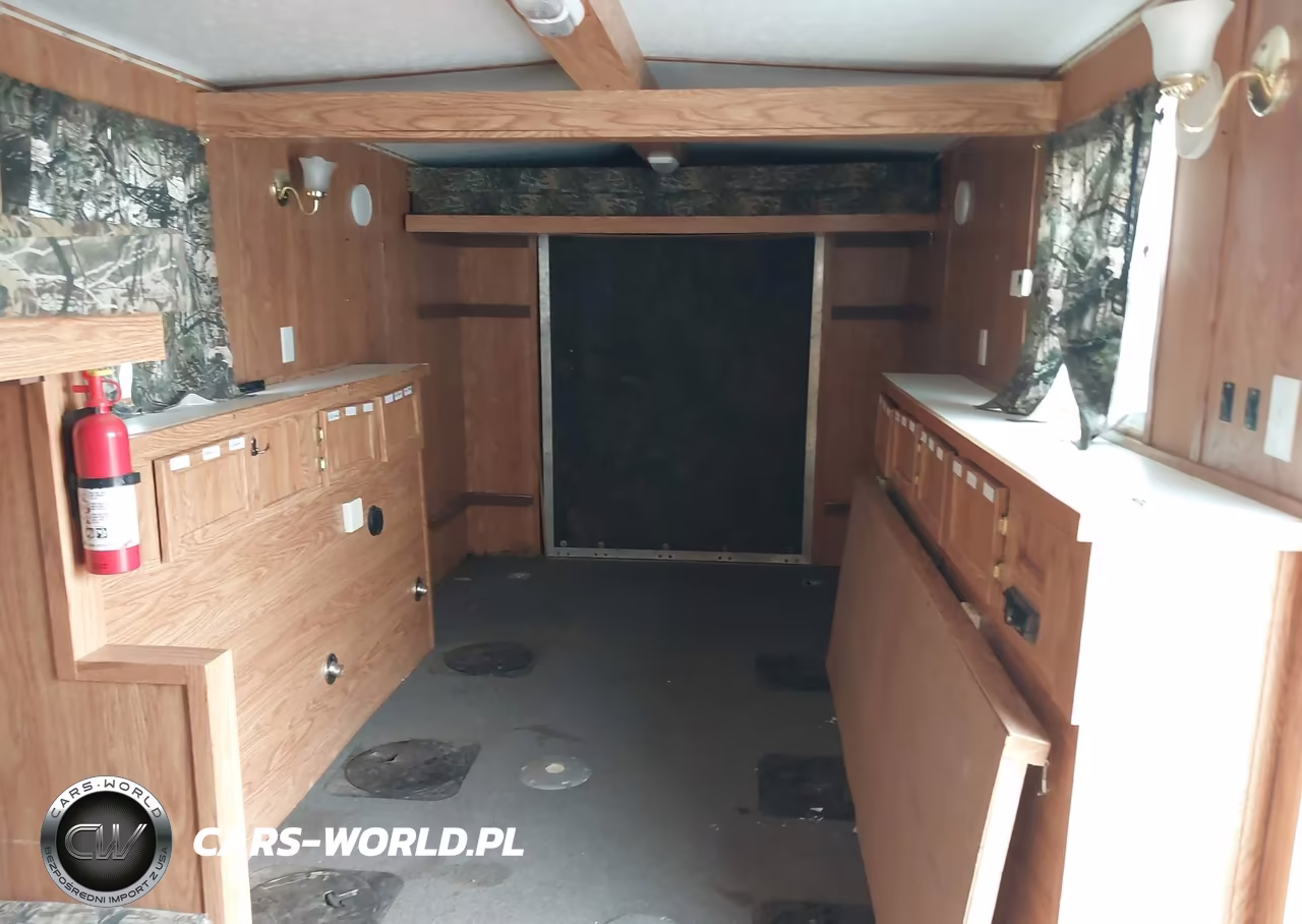 2010 Ice Castle Ice Castle Fish Hous VIN:5TJBE2825AM001799 - 8
