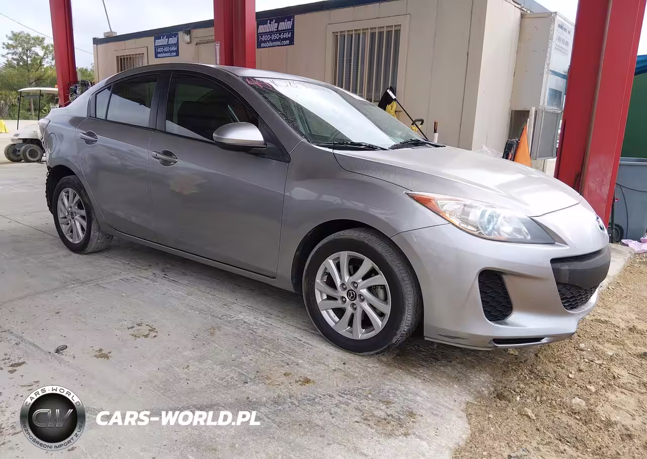 2013 Mazda 3 I