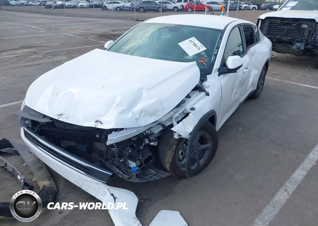 2025 Kia K4 Lxs VIN:3KPFT4DE8SE183981 - 2