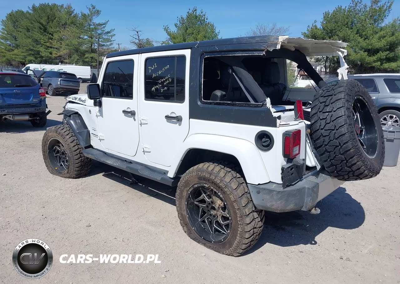 2017 Jeep Wrangler Unlimited Sahara 4X4 VIN:1C4HJWEG0HL717601 - 3
