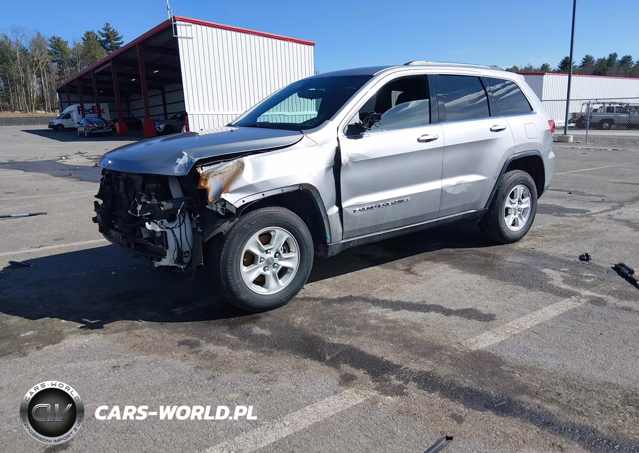 2017 Jeep Grand Cherokee Laredo 4X4 VIN:1C4RJFAG6HC889755 - 2