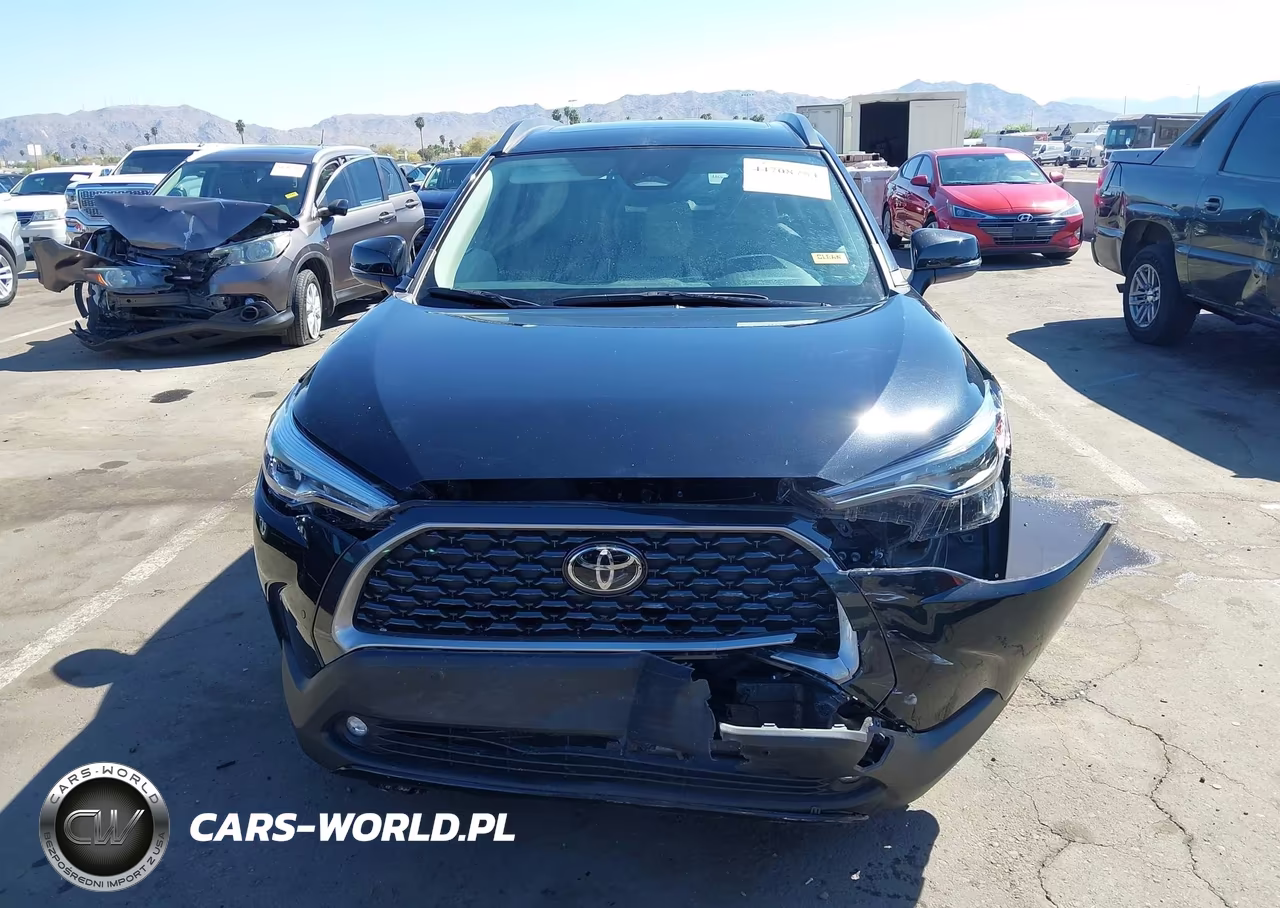 2024 Toyota Corolla Cross Xle VIN:7MUDAABG9RV109555 - 12