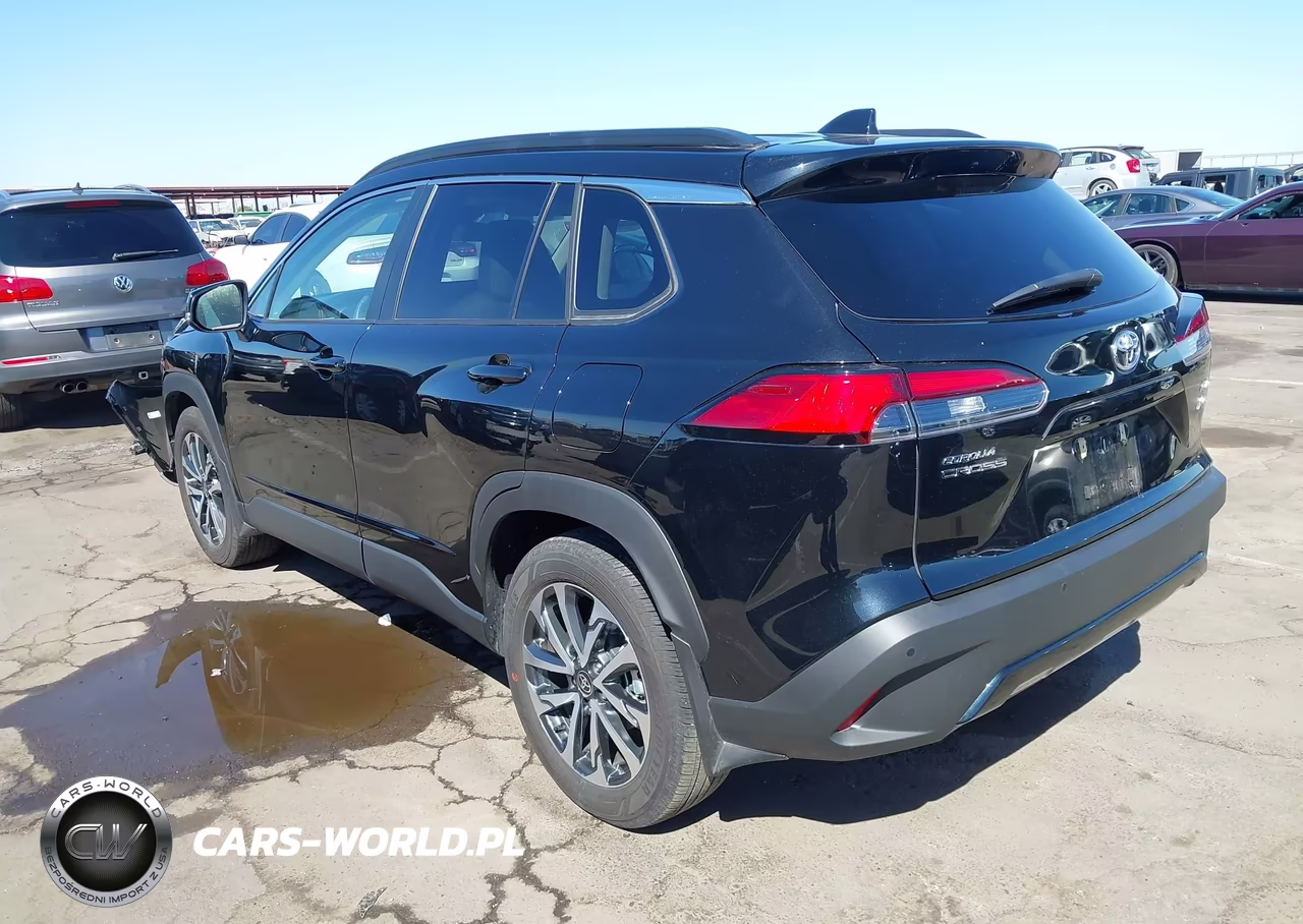 2024 Toyota Corolla Cross Xle VIN:7MUDAABG9RV109555 - 3