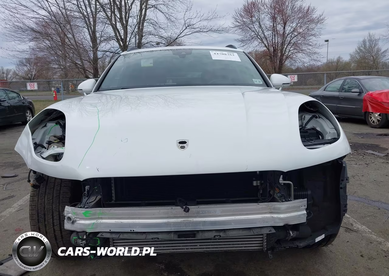 2023 Porsche Macan T VIN:WP1AA2A53PLB05971 - 12
