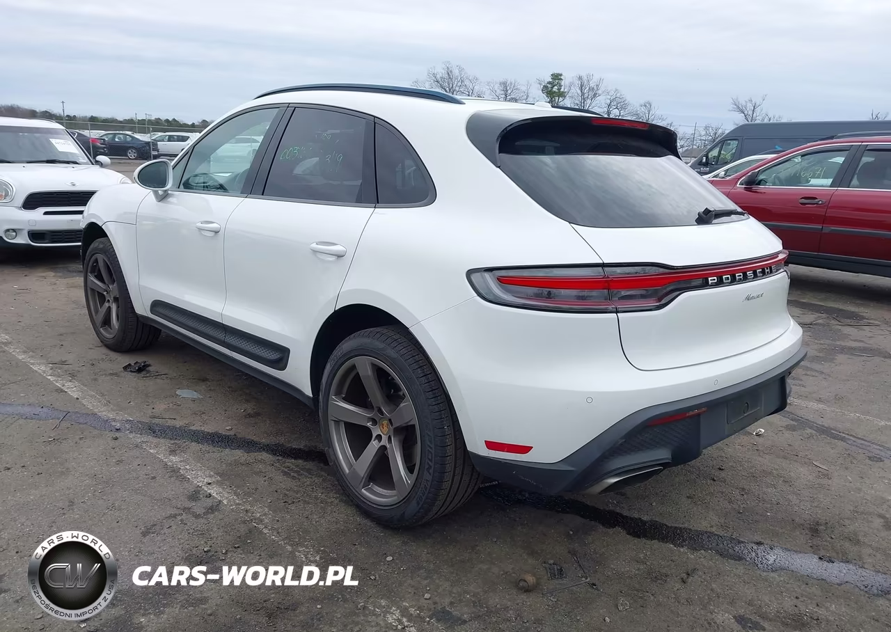 2023 Porsche Macan T VIN:WP1AA2A53PLB05971 - 3