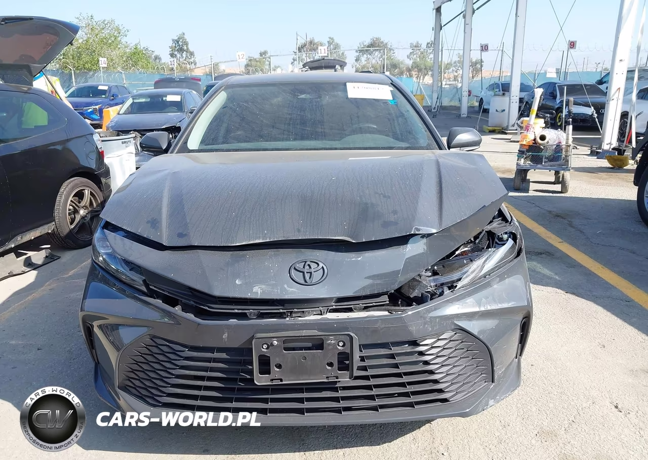 2025 Toyota Camry Le VIN:4T1DAACK6SU121429 - 12