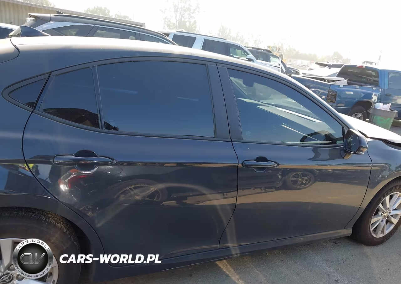 2025 Toyota Camry Le VIN:4T1DAACK6SU121429 - 13