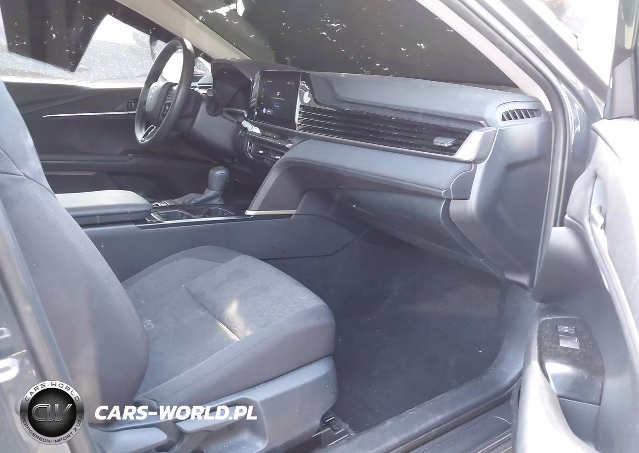 2025 Toyota Camry Le VIN:4T1DAACK6SU121429 - 5