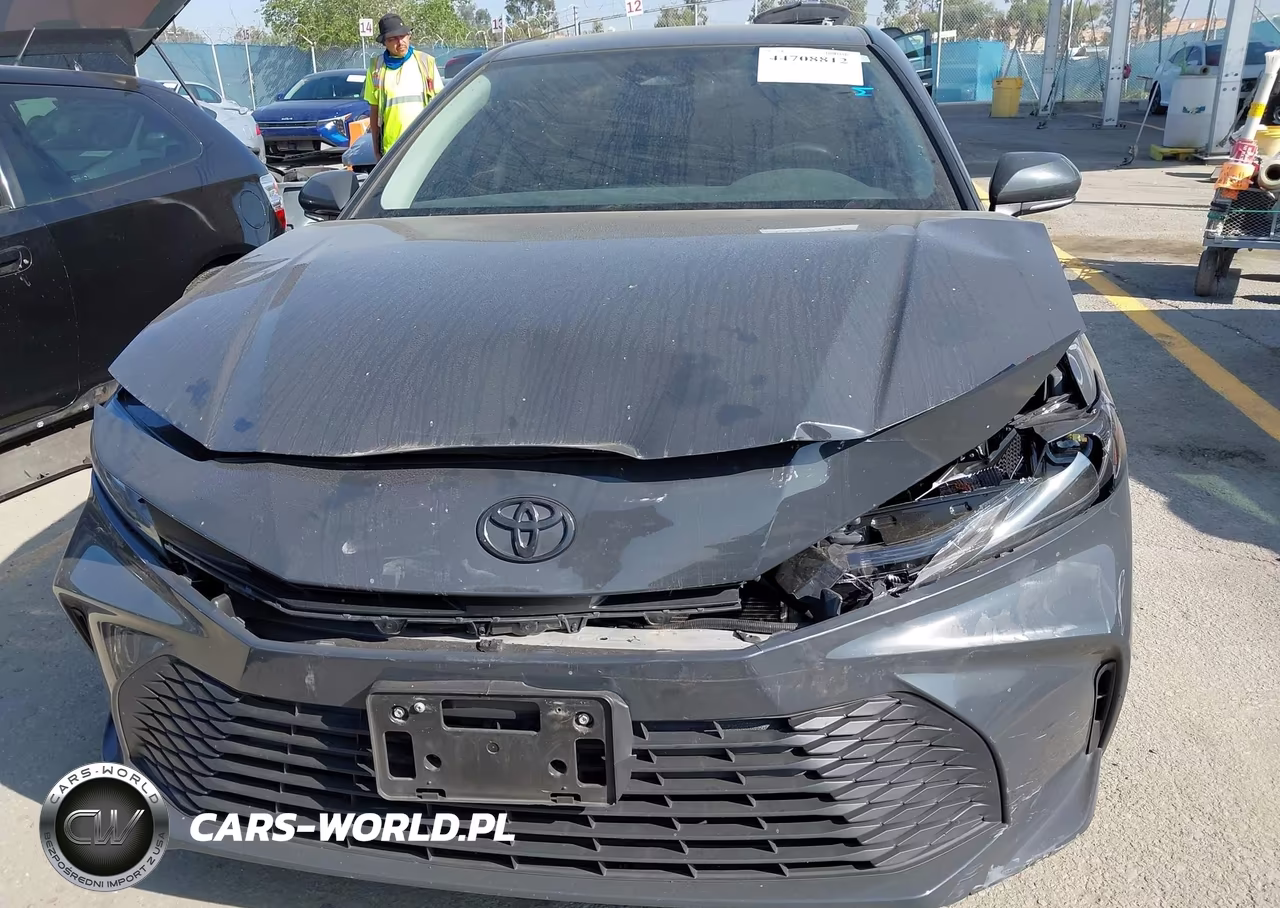 2025 Toyota Camry Le VIN:4T1DAACK6SU121429 - 6
