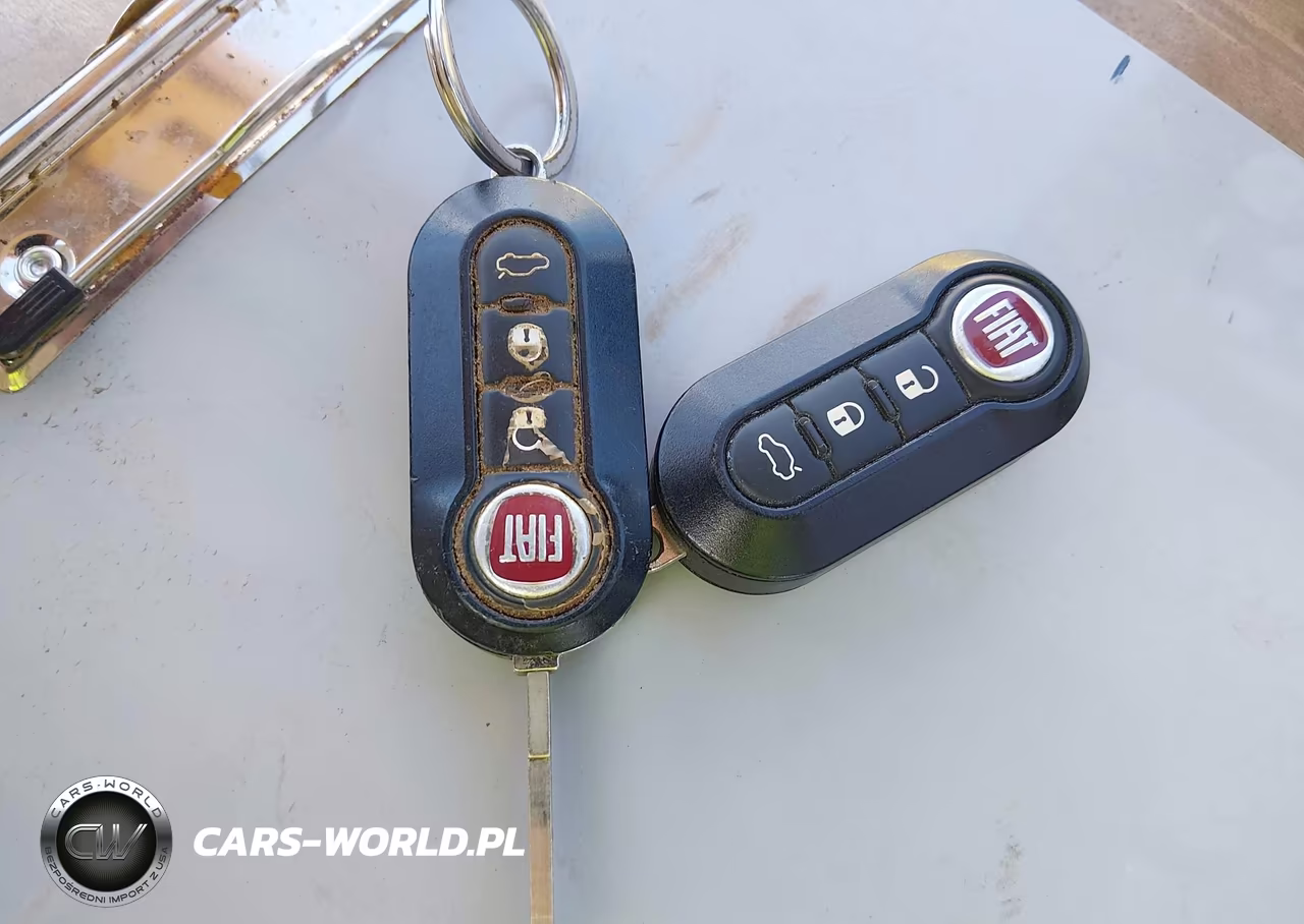 2015 Fiat 500 Sport VIN:3C3CFFBR7FT756953 - 11
