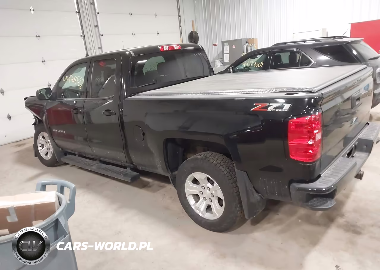 2018 Chevrolet Silverado 1500 2Lt VIN:2GCVKRECXJ1103472 - 3