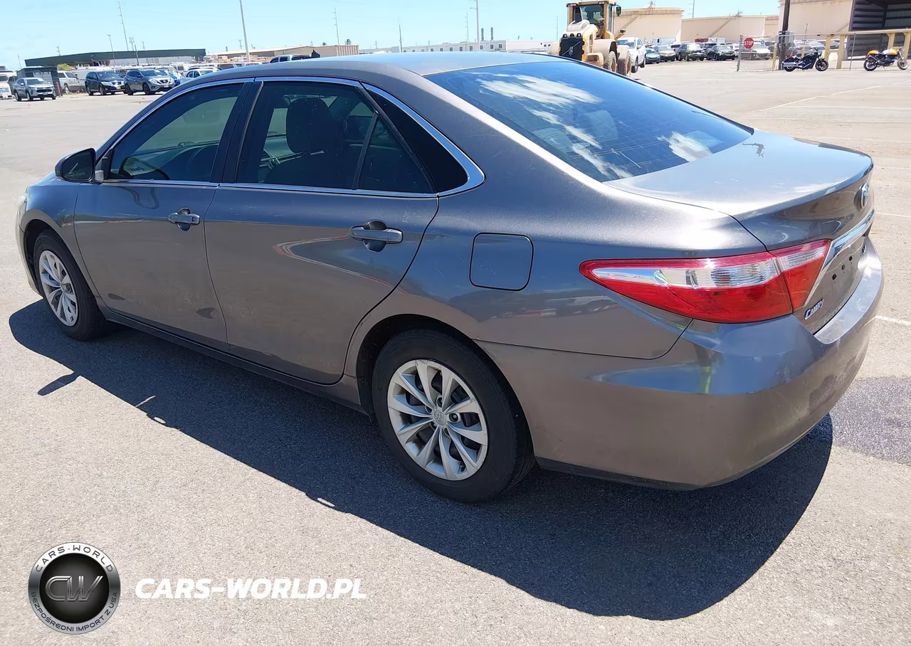 2017 Toyota Camry Le VIN:4T1BF1FK4HU369241 - 3