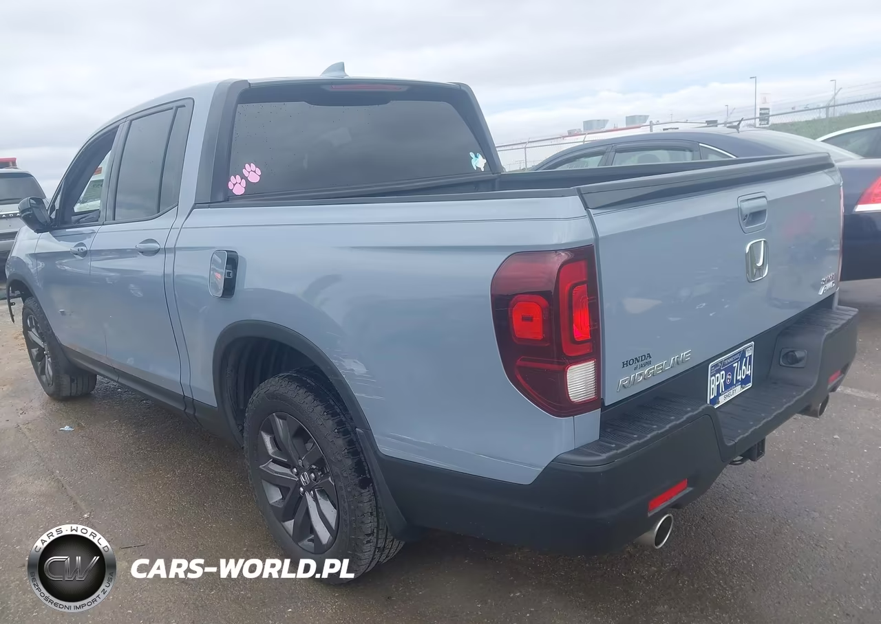 2023 Honda Ridgeline Sport VIN:5FPYK3F17PB034244 - 3