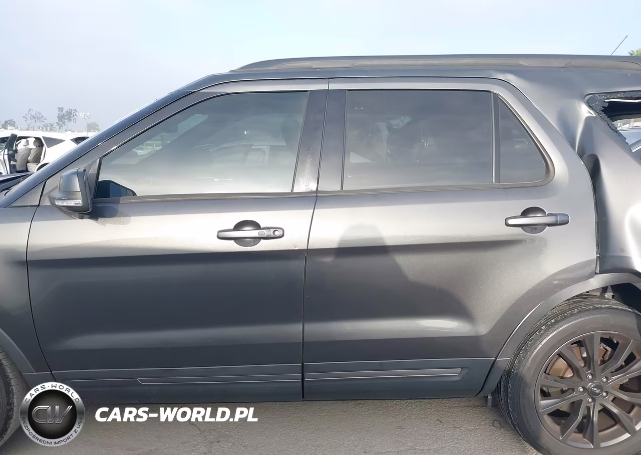 2018 Ford Explorer Xlt VIN:1FM5K7D89JGC41701 - 14