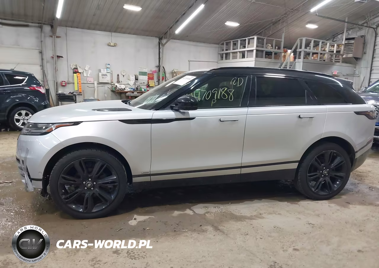 2019 Land Rover Range Rover Velar P250 R-Dynamic Se VIN:SALYL2EX7KA202528 - 14