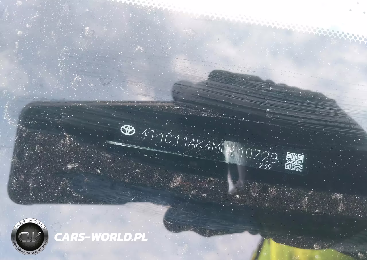 2021 Toyota Camry Le VIN:4T1C11AK4MU410729 - 17