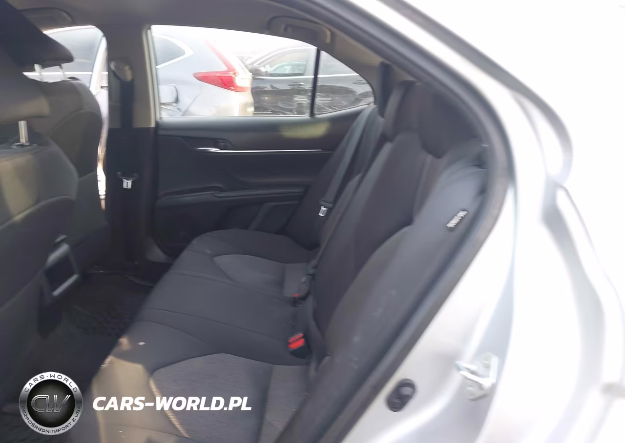 2021 Toyota Camry Le VIN:4T1C11AK4MU410729 - 8