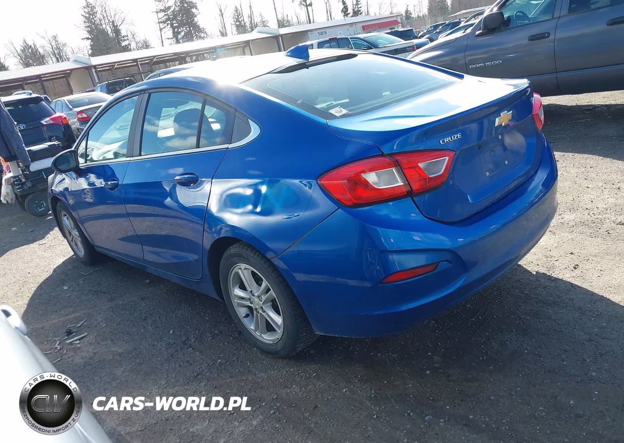 2018 Chevrolet Cruze Lt Auto VIN:1G1BE5SM9J7137950 - 3