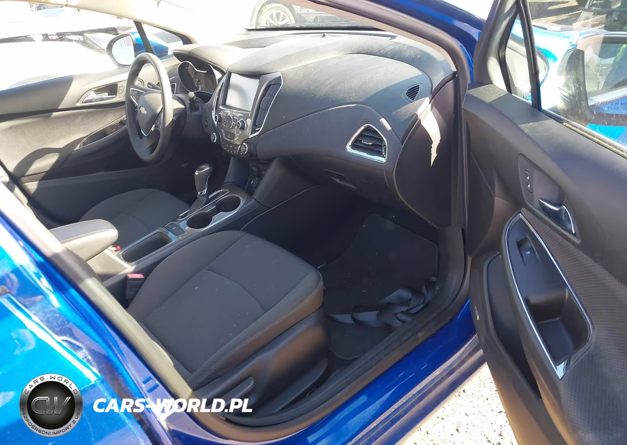 2018 Chevrolet Cruze Lt Auto VIN:1G1BE5SM9J7137950 - 5