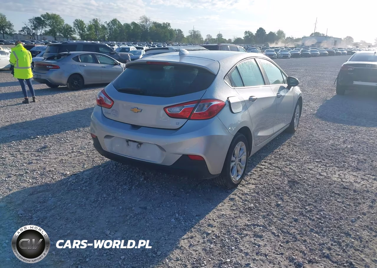 2019 Chevrolet Cruze Lt VIN:3G1BE6SM9KS543123 - 4