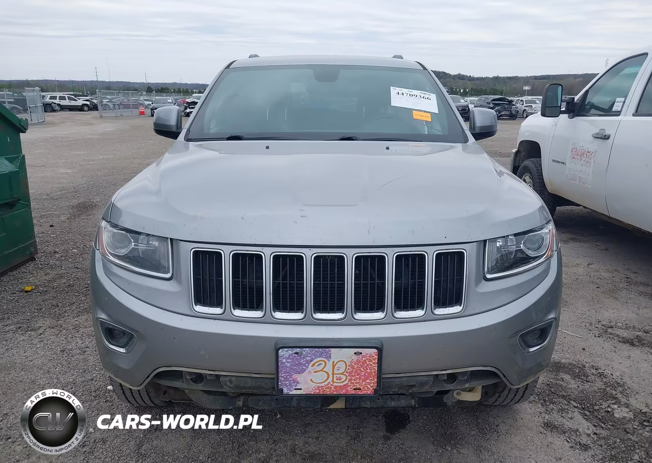 2015 Jeep Grand Cherokee Laredo VIN:1C4RJEAG9FC728338 - 12