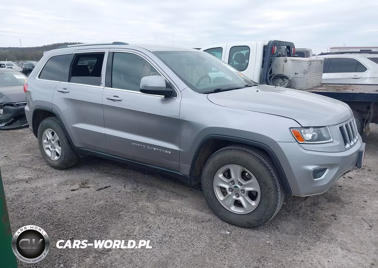 2015 Jeep Grand Cherokee Laredo VIN:1C4RJEAG9FC728338 - 13
