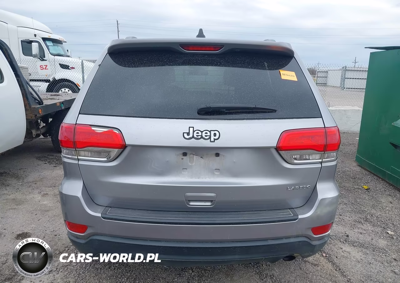 2015 Jeep Grand Cherokee Laredo VIN:1C4RJEAG9FC728338 - 16
