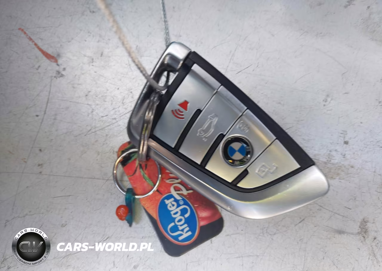 2024 BMW 330E VIN:3MW39FF04R8E12418 - 11