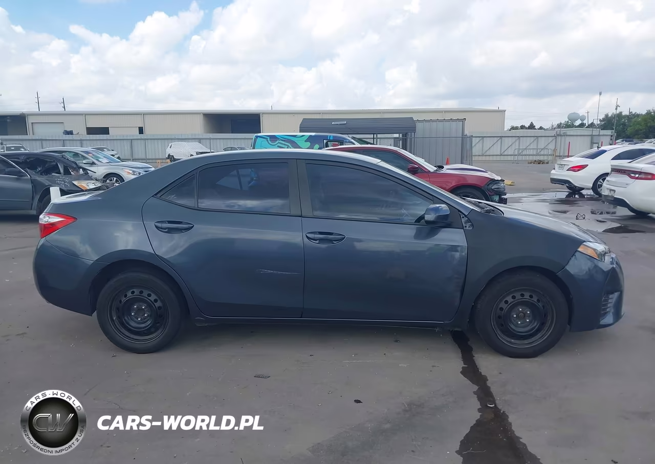 2016 Toyota Corolla Le VIN:5YFBURHE1GP380810 - 12