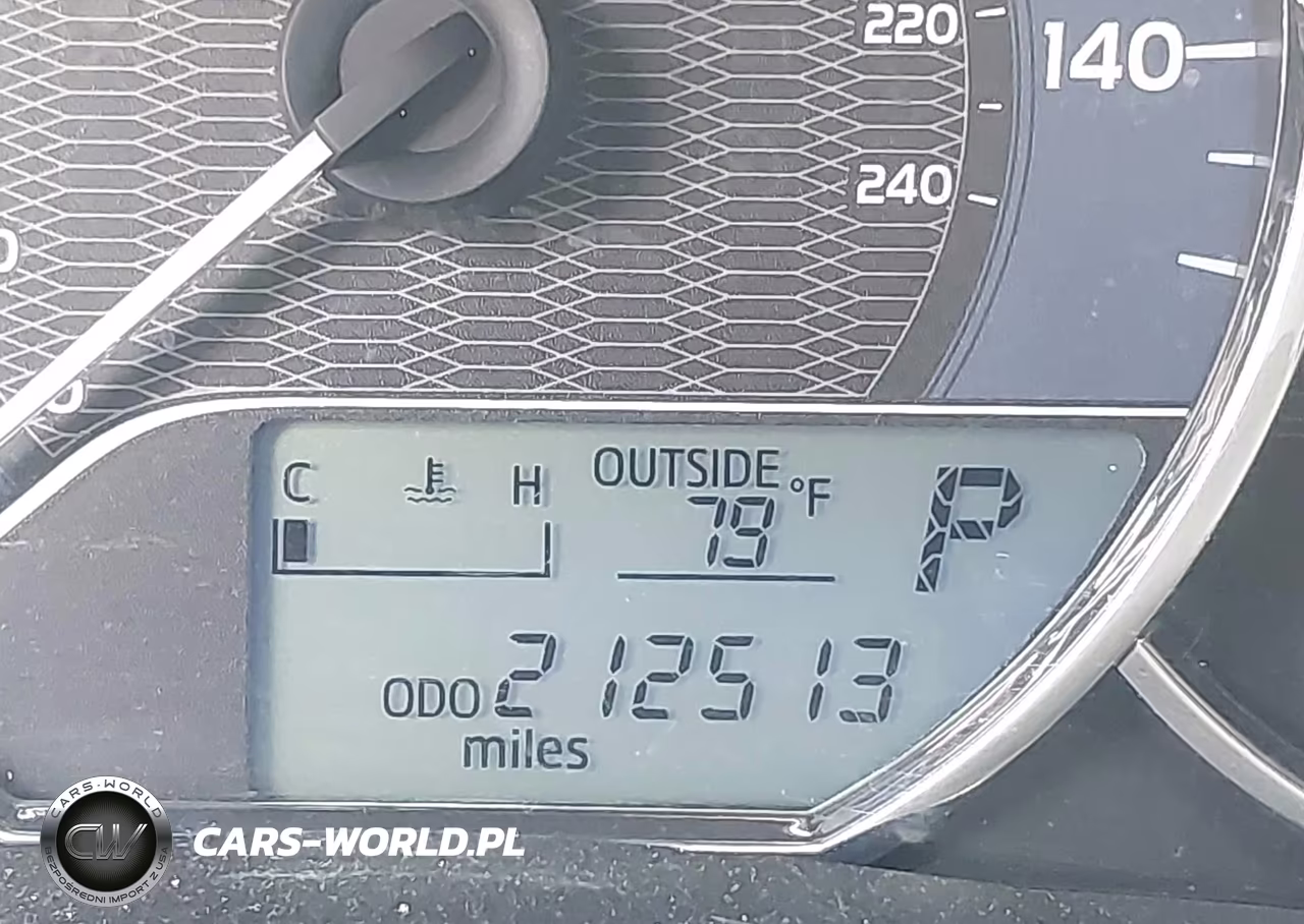 2016 Toyota Corolla Le VIN:5YFBURHE1GP380810 - 14
