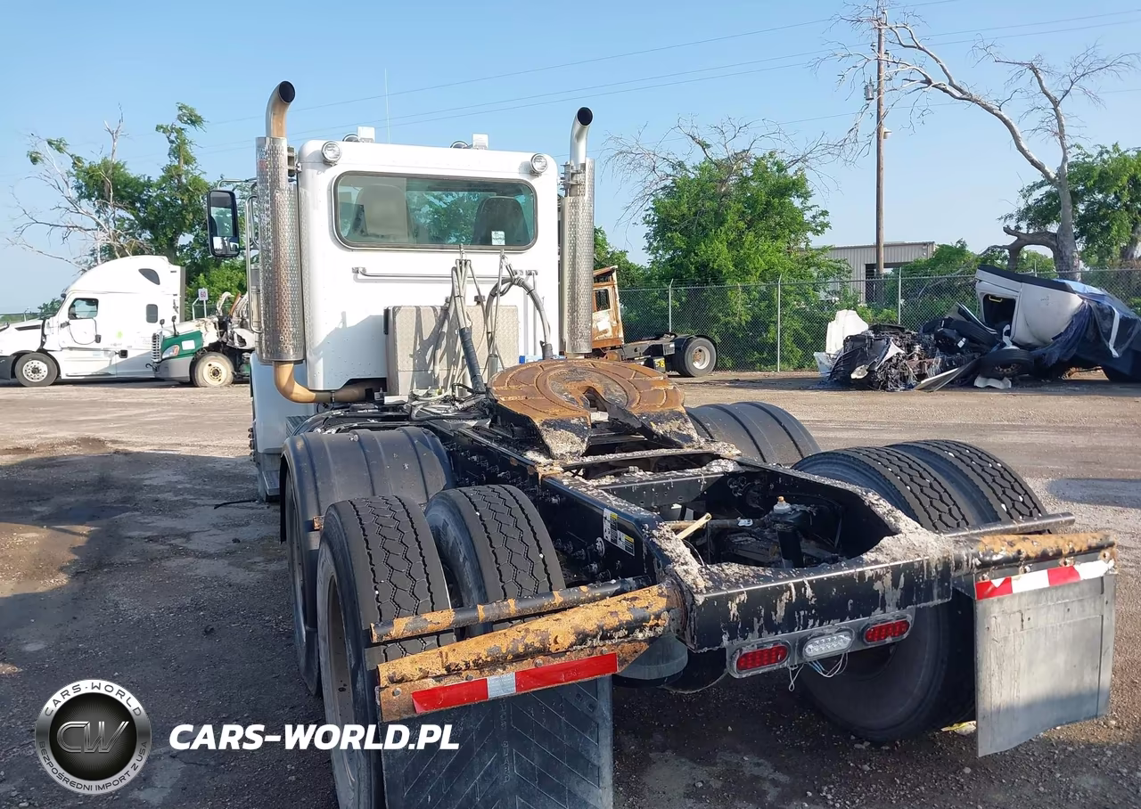 2015 Peterbilt 389 VIN:1XPXD79X5FD269123 - 3
