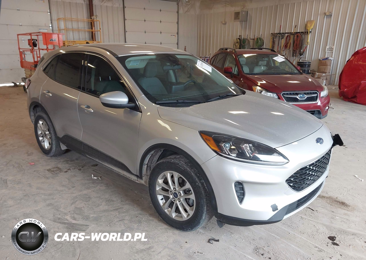 2020 Ford Escape Se