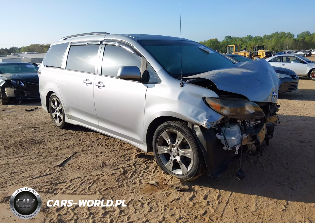 2014 Toyota Sienna Se 8 Passenger – zdjęcie 1 z 17