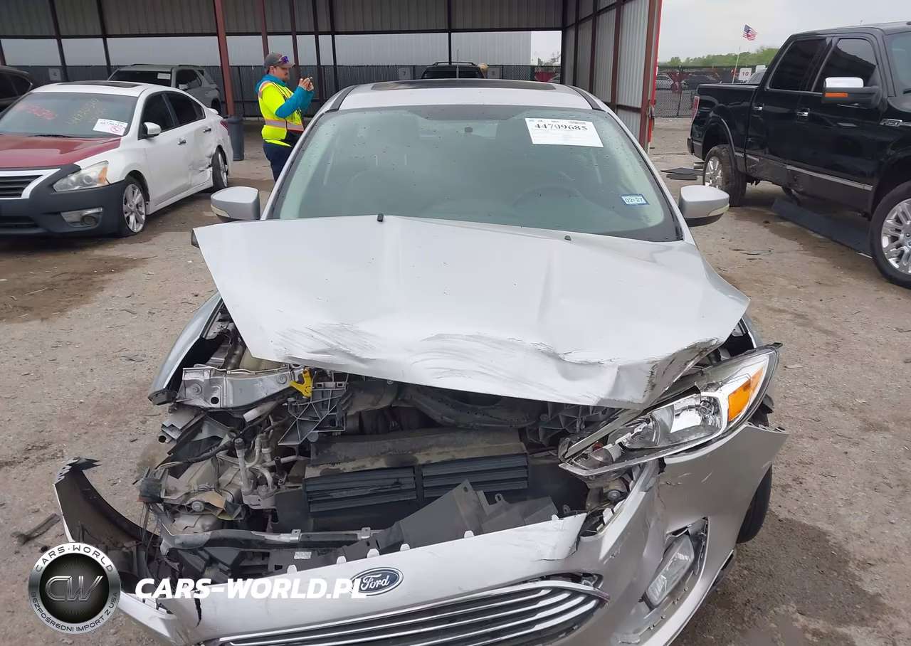2017 Ford Focus Titanium VIN:1FADP3N21HL268239 - 12
