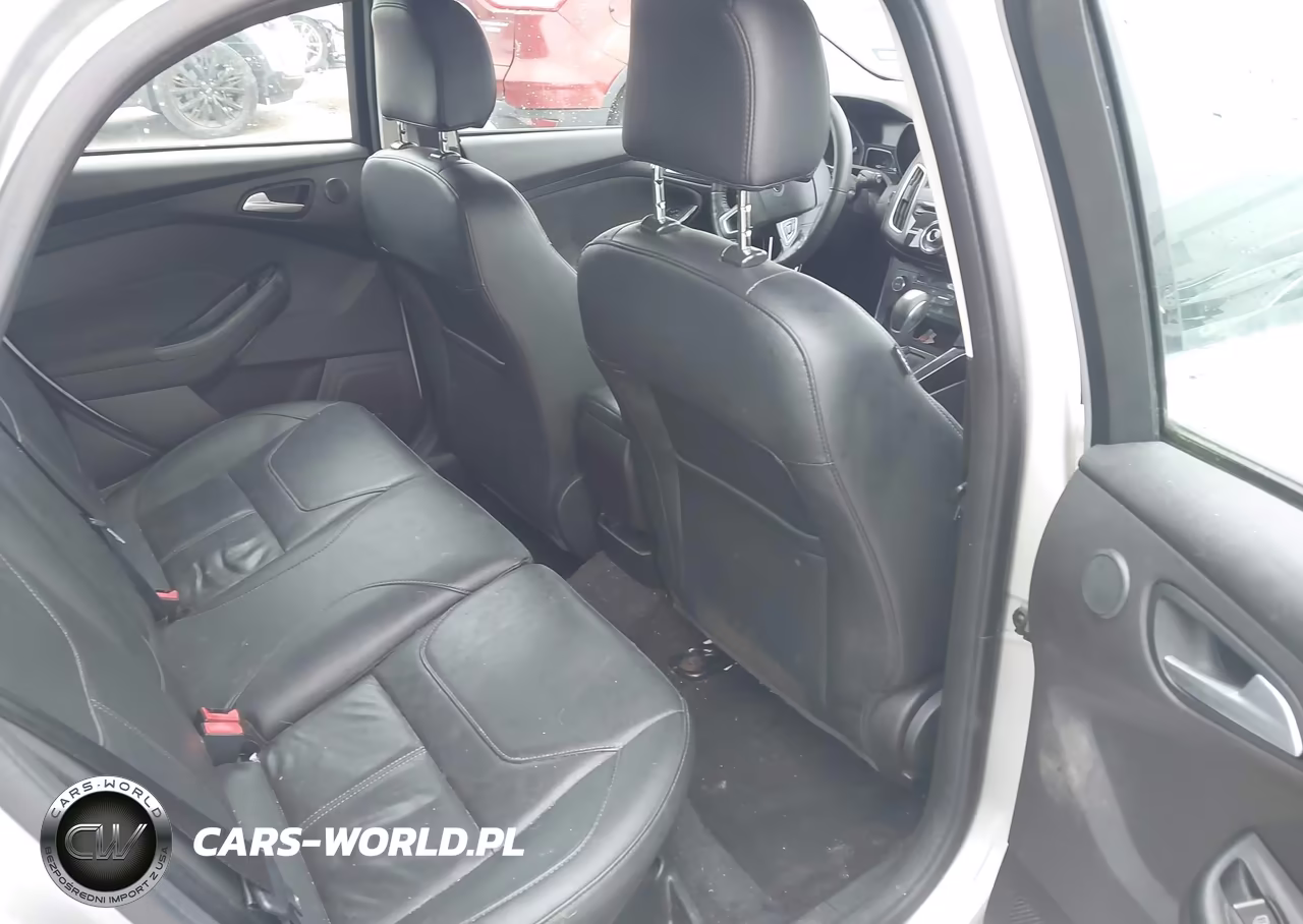 2017 Ford Focus Titanium VIN:1FADP3N21HL268239 - 8
