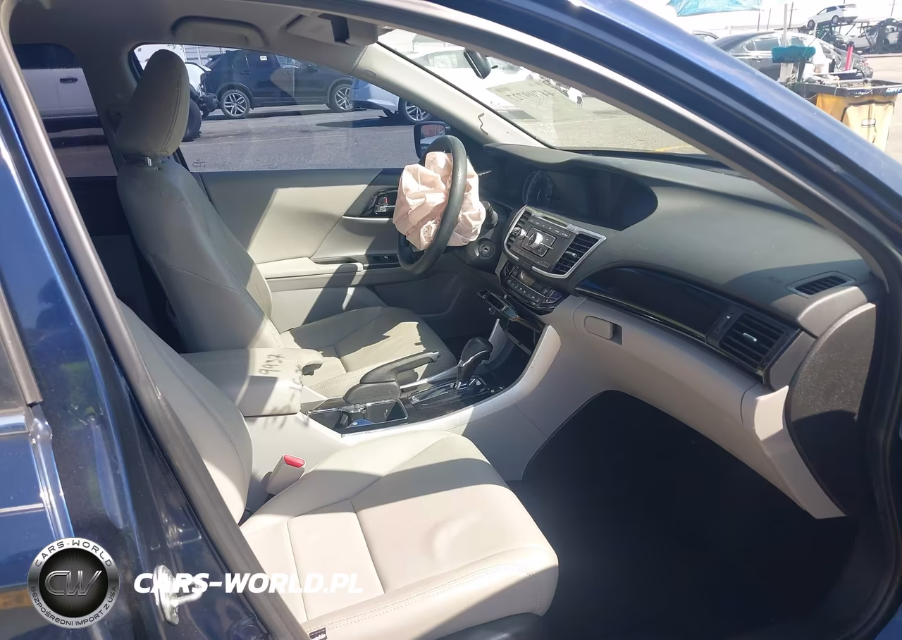 2017 Honda Accord Lx VIN:1HGCR2F36HA085885 - 5